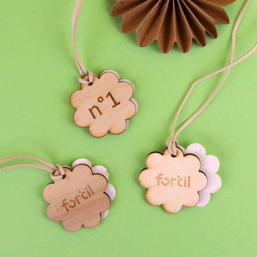 Médaille à planter découpe spéciale